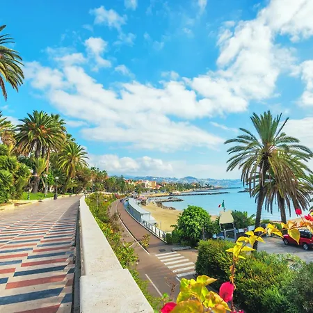Sofy Ap Sea View & Private Parking - Happy Санремо