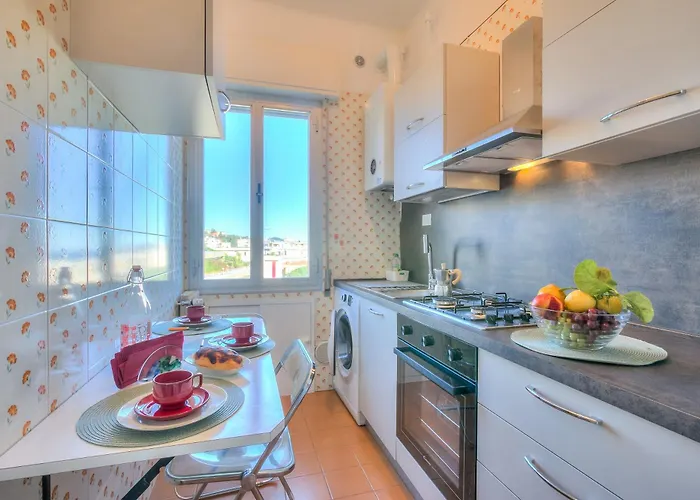 Sofy Ap Sea View & Private Parking - Happy Санремо