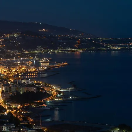Apartment Sofy Ap Sea View & Private Parking - Happy *
